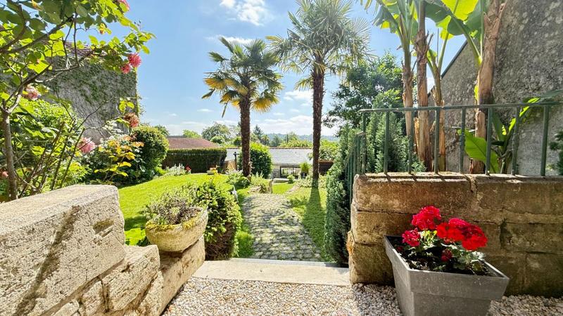 Maison - 209 m² - 9 pièces