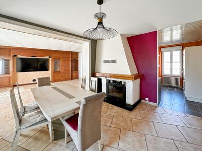 Maison - 190 m² - 7 pièces