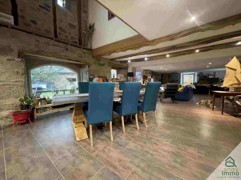 Propriété - 593 m² - 14 pièces