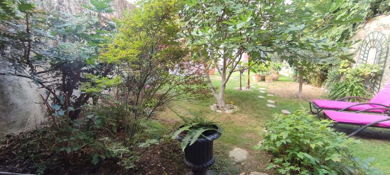 Maison - 327 m² - 12 pièces