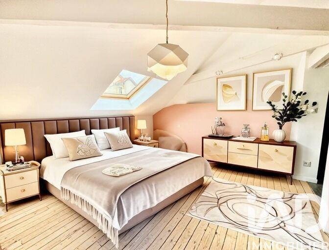 Maison - 300 m² - 7 pièces