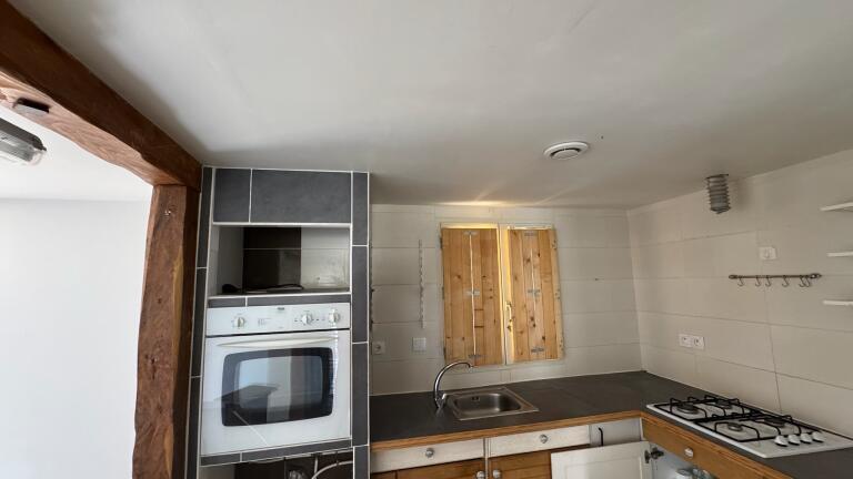 Maison en pierre - 63 m² - 2 pièces