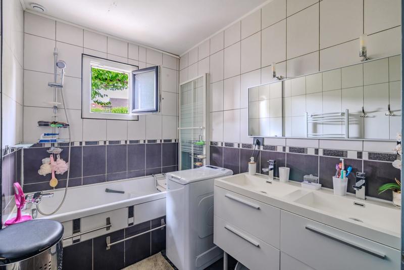 Maison - 143 m² - 7 pièces