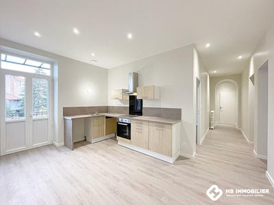 Appartement - 90 m² - 4 pièces