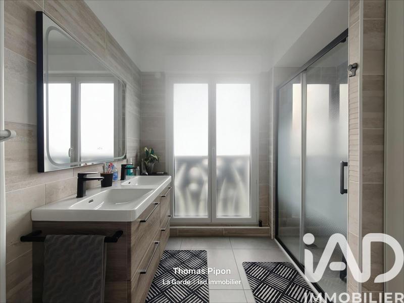 Appartement - 77 m² - 3 pièces