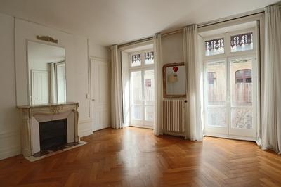 Appartement - 128 m² - 5 pièces