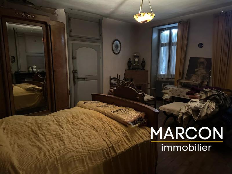 Maison - 302 m² - 15 pièces