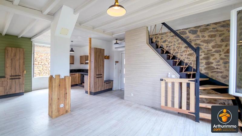 Maison - 90 m² - 3 pièces