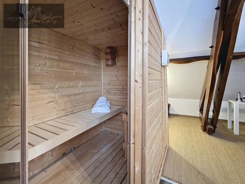 Maison - 272 m² - 6 pièces