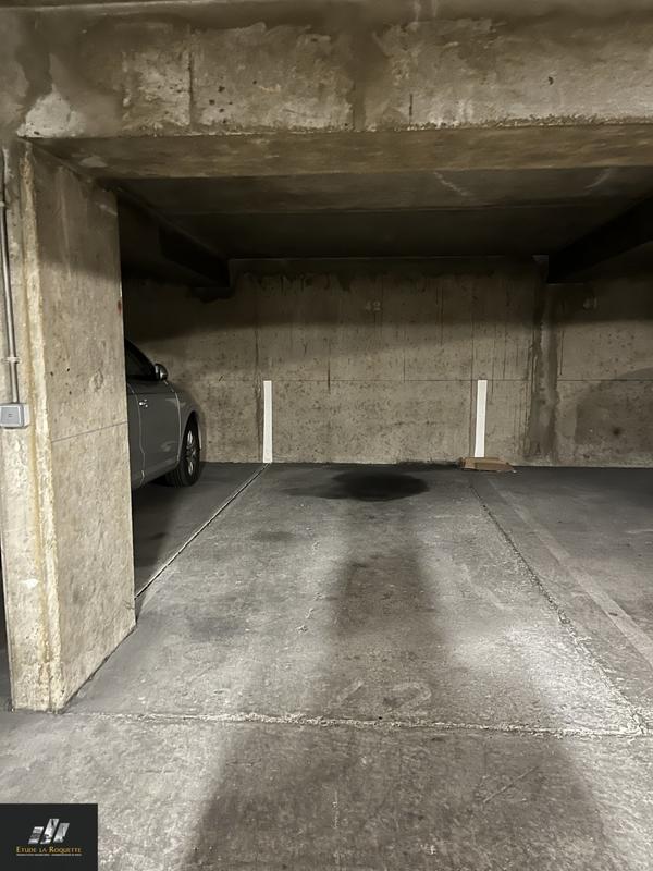 Parking - 11 m²