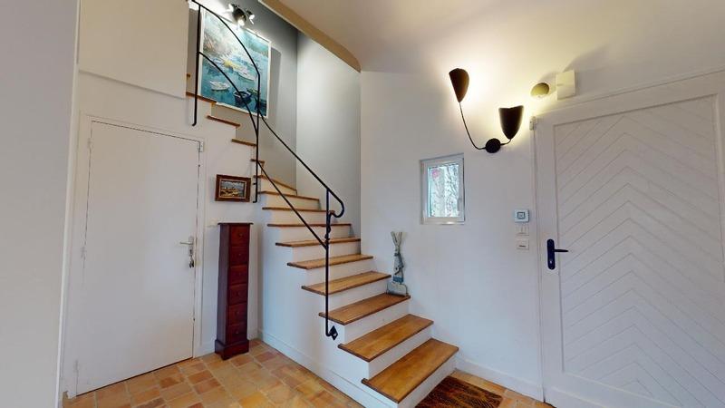 Maison - 210 m² - 8 pièces