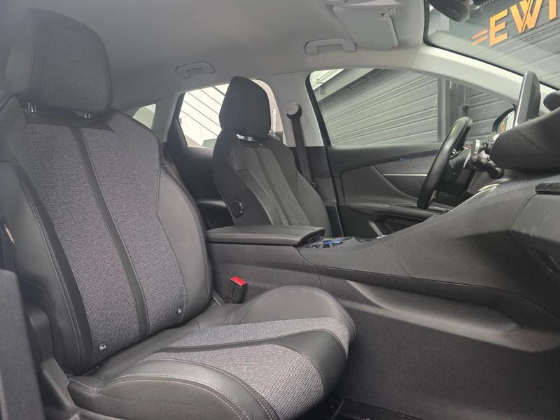 Peugeot 3008 II 1.6 225h 180 Hybrid Eat8 Allure