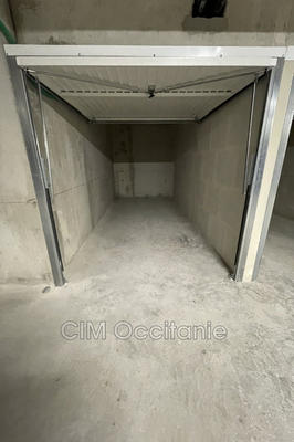 Parking / Garage - 12 m²