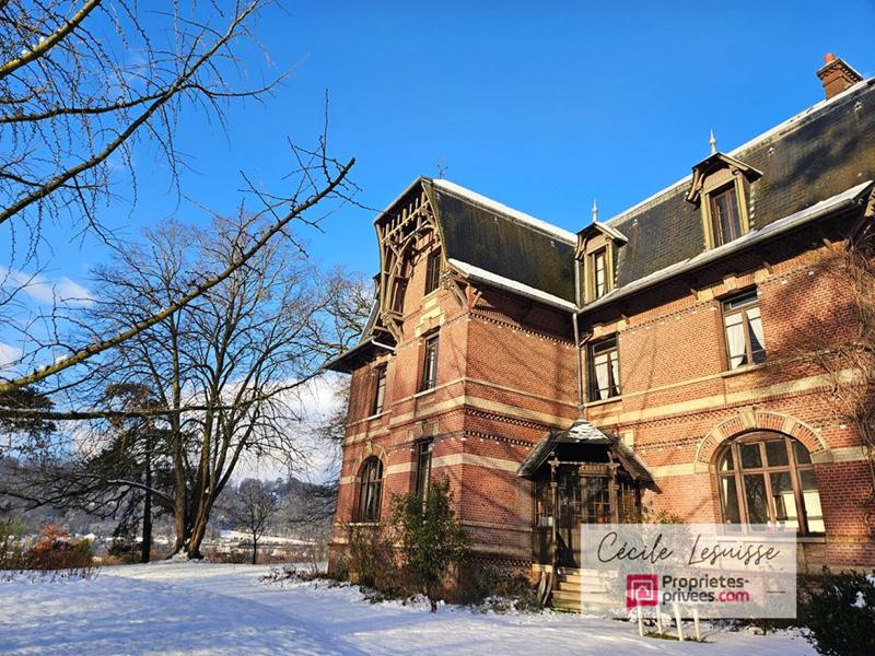 Maison - 451 m² - 15 pièces