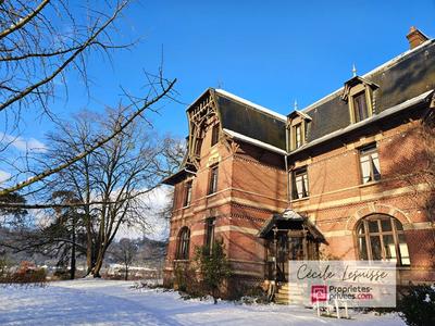 Maison - 451 m² - 15 pièces