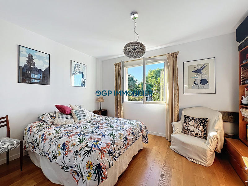 Villa - 201 m² - 6 pièces