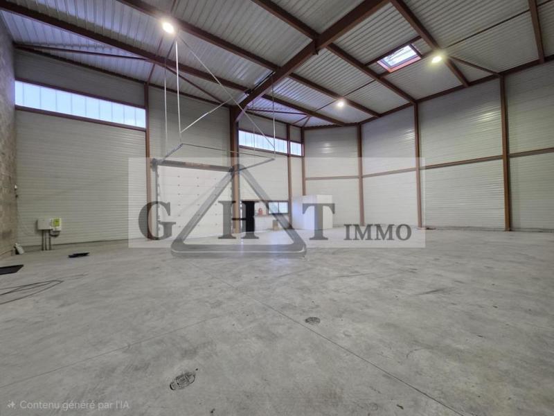 Entrepôt - 302 m²
