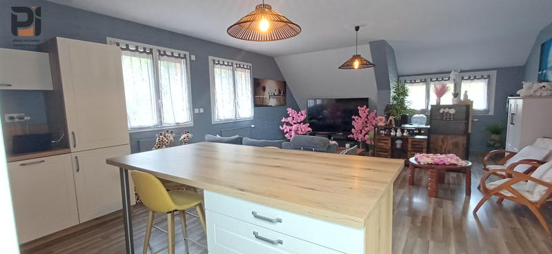 Maison - 200 m² - 7 pièces