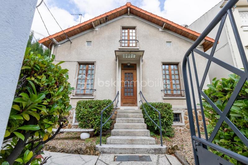 Maison - 91 m² - 4 pièces