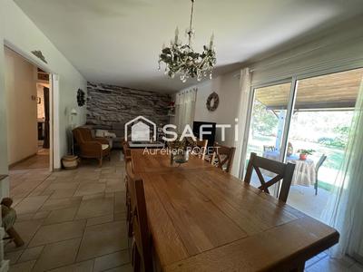 Maison - 132 m² - 7 pièces