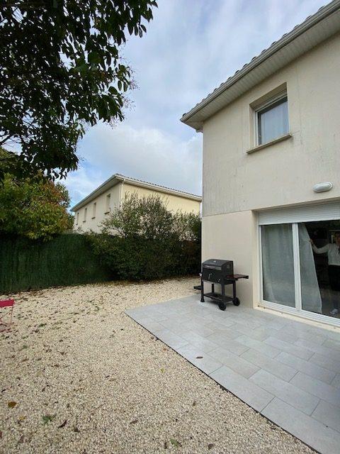 Villa - 80 m² - 4 pièces