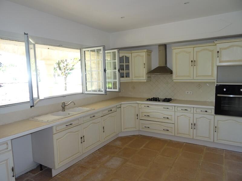 Maison - 229 m² - 8 pièces