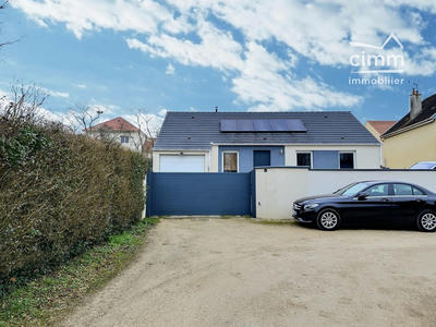 Maison - 86 m² - 5 pièces