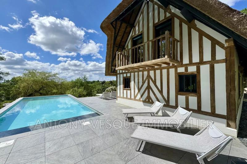 Maison - 180 m² - 7 pièces