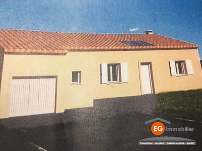Maison traditionnelle - 90 m² - 4 pièces