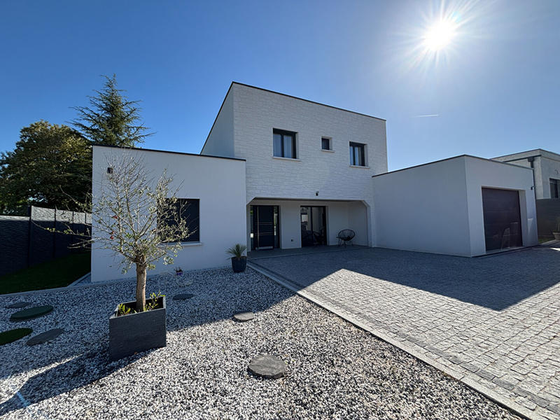 Maison - 195 m² - 5 pièces