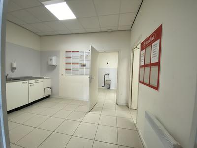 Local commercial - 564 m²