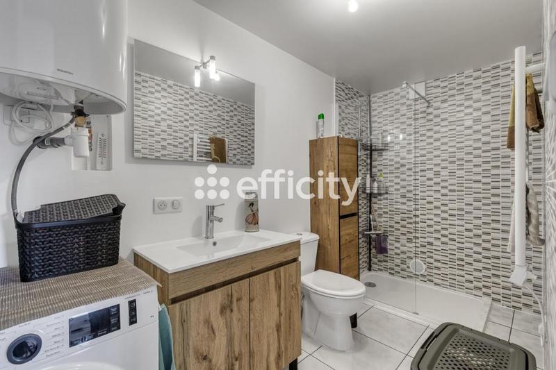 Maison - 182 m² - 7 pièces