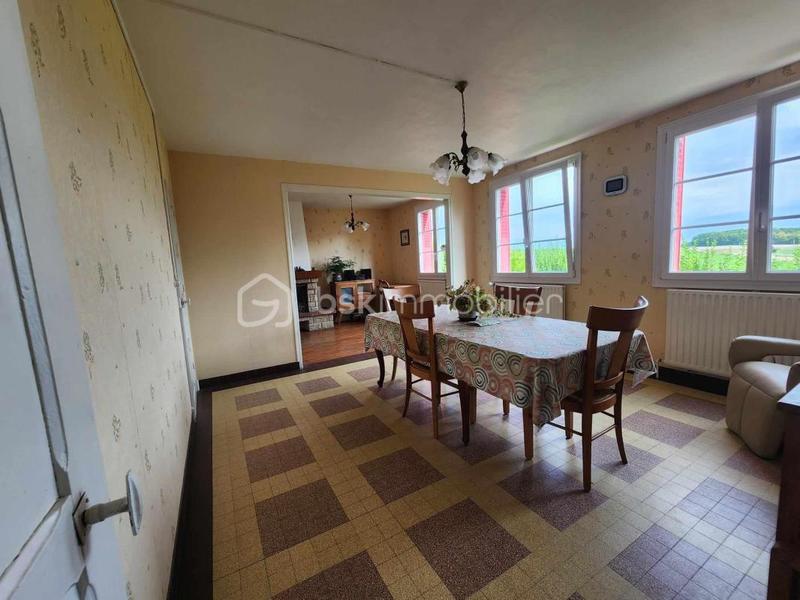 Maison traditionnelle - 137 m² - 8 pièces