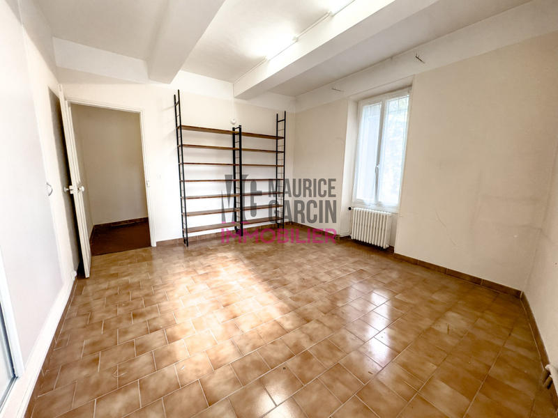 Maison - 280 m² - 13 pièces