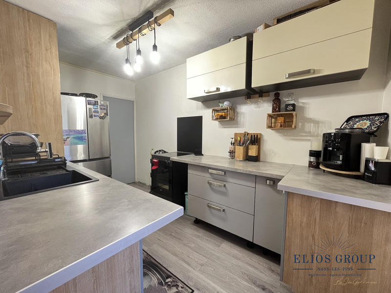 Appartement - 77 m² - 3 pièces