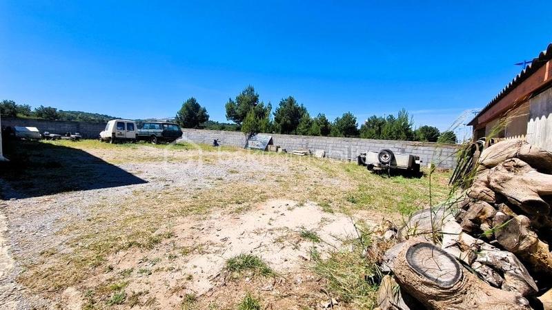 Parking / Garage - 620 m²