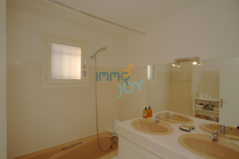 Maison - 138 m² - 5 pièces