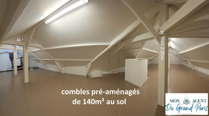 Maison - 480 m² - 10 pièces
