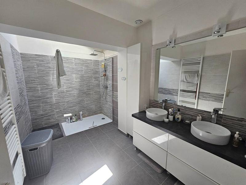 Maison - 127 m² - 6 pièces