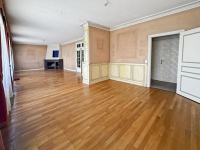 Appartement - 161 m² - 5 pièces