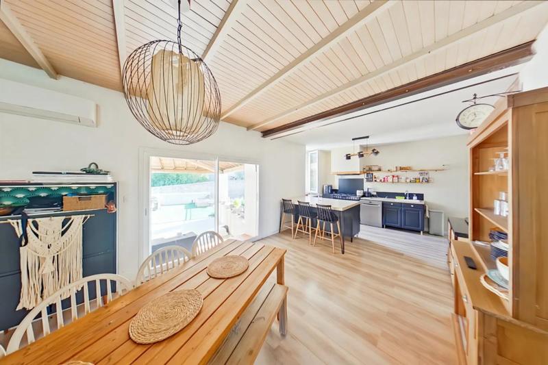 Maison - 198 m² - 5 pièces