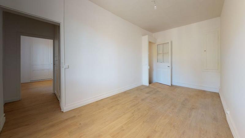 Appartement - 94 m² - 2 pièces