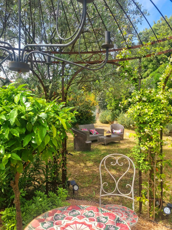 Bastide - 300 m² - 7 pièces