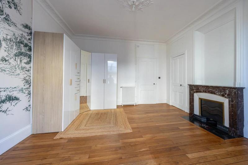 Appartement - 183 m² - 5 pièces