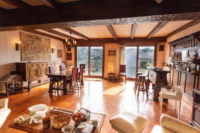 Immeuble - 70 m² - 7 pièces