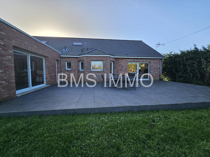 Maison - 205 m² - 6 pièces