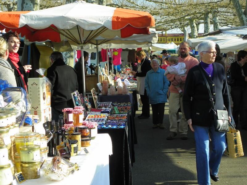 Marché traditionnel du Dimanche