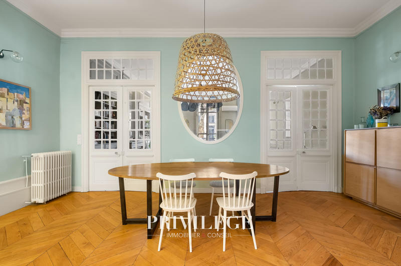 Appartement - 150 m² - 6 pièces