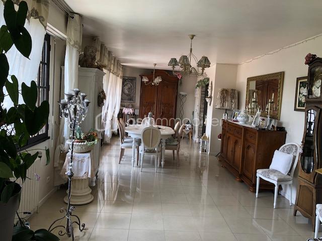 Maison - 171 m² - 6 pièces