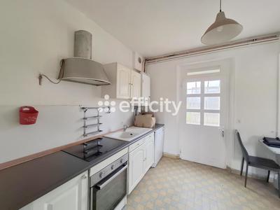Maison - 85 m² - 4 pièces